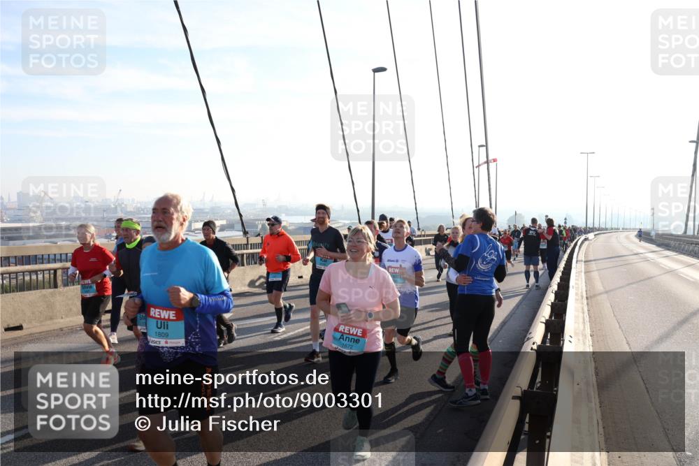 03.10.2025 - Köhlbrandbrückenlauf Julia Fischer http://msf.ph/oto/9003301 03.10.2025 09:29:21 Position 1 1809, 1672 meine-sportfotos.de