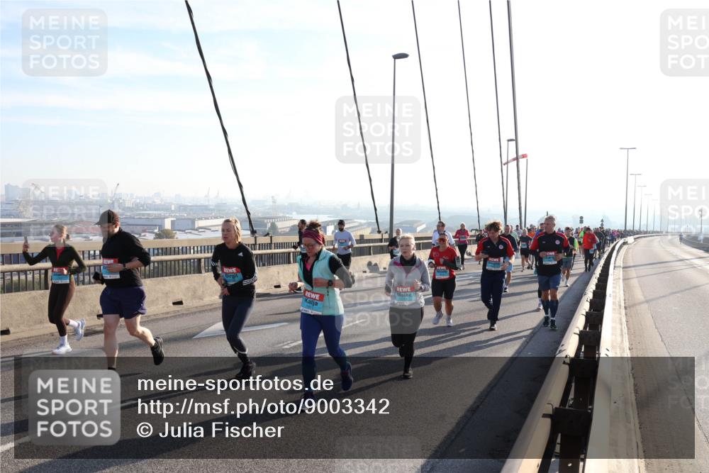 03.10.2025 - Köhlbrandbrückenlauf Julia Fischer http://msf.ph/oto/9003342 03.10.2025 09:29:26 Position 1 1714 meine-sportfotos.de