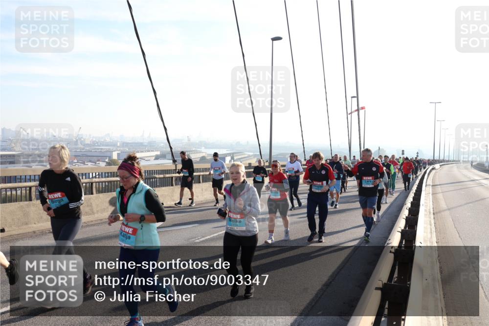 03.10.2025 - Köhlbrandbrückenlauf Julia Fischer http://msf.ph/oto/9003347 03.10.2025 09:29:27 Position 1 1911, 1714 meine-sportfotos.de