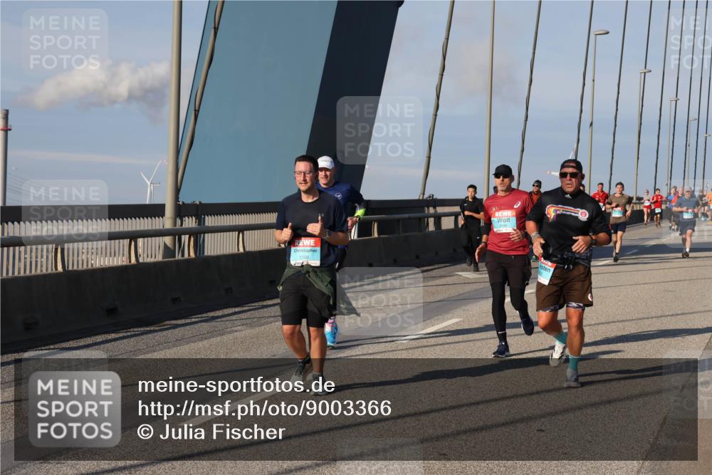 03.10.2025 - Köhlbrandbrückenlauf Julia Fischer http://msf.ph/oto/9003366 03.10.2025 09:45:35 Position 2 1506 meine-sportfotos.de