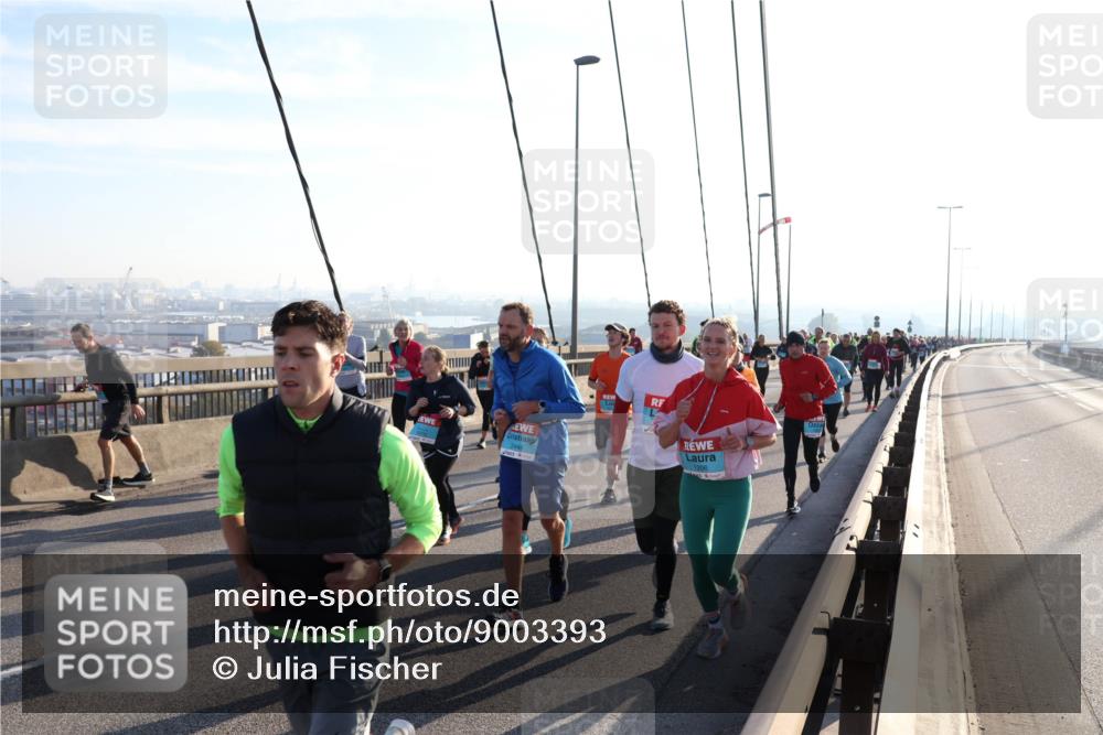 03.10.2025 - Köhlbrandbrückenlauf Julia Fischer http://msf.ph/oto/9003393 03.10.2025 09:29:32 Position 1 2448, 1206 meine-sportfotos.de