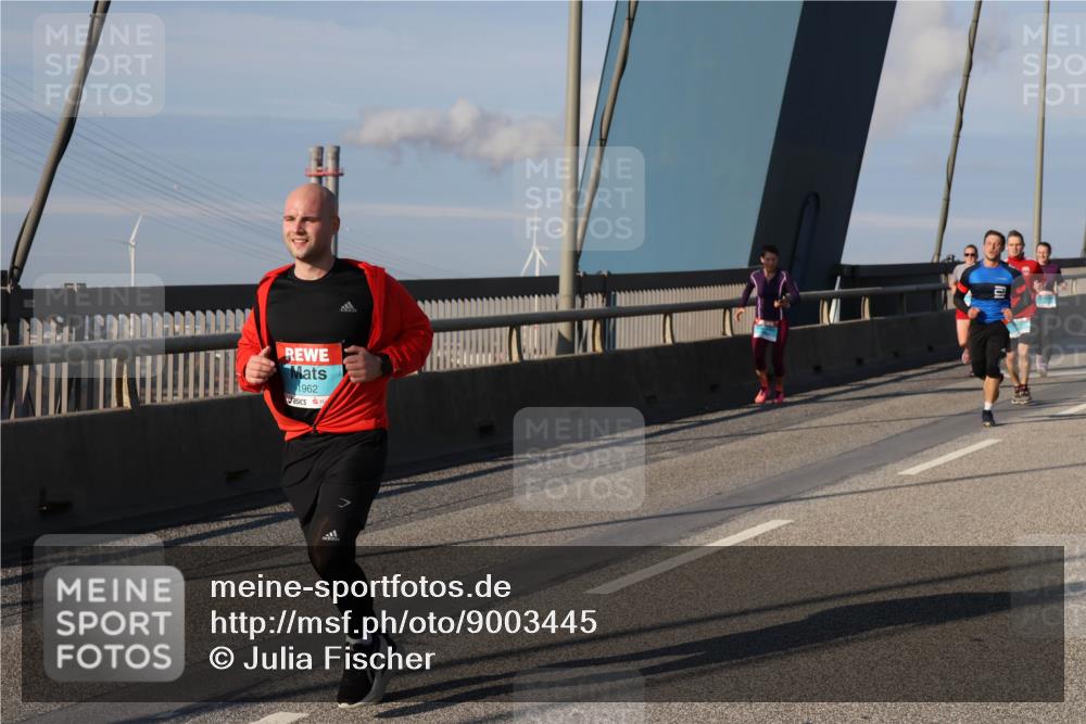 03.10.2025 - Köhlbrandbrückenlauf Julia Fischer http://msf.ph/oto/9003445 03.10.2025 09:45:50 Position 2 1962 meine-sportfotos.de