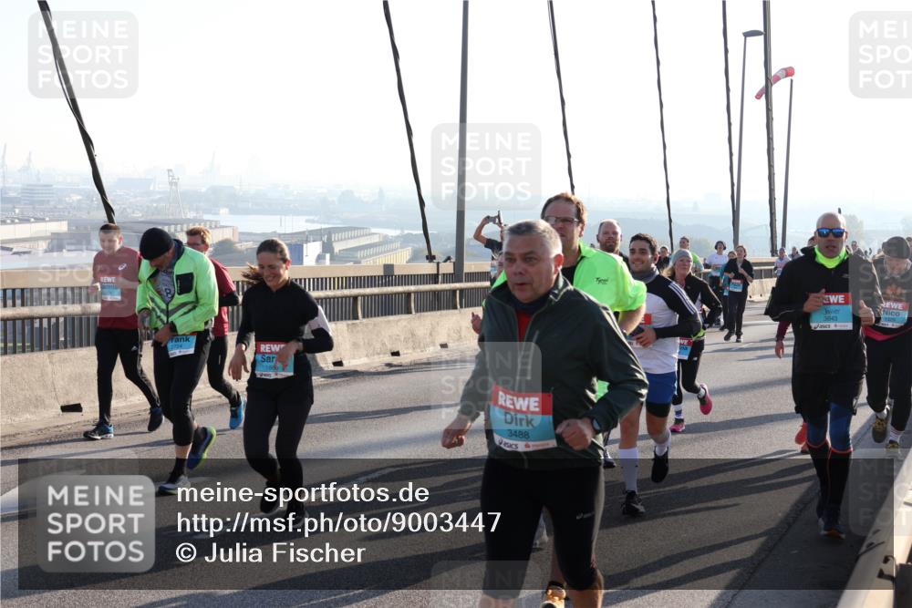 03.10.2025 - Köhlbrandbrückenlauf Julia Fischer http://msf.ph/oto/9003447 03.10.2025 09:29:39 Position 1 2724, 1886, 3488, 1329, 3843 meine-sportfotos.de