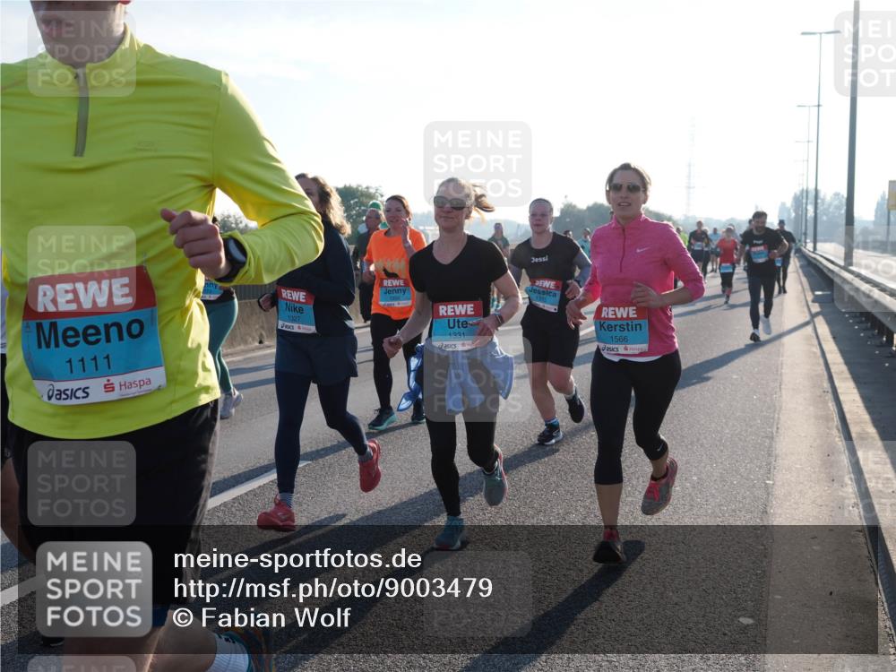 03.10.2025 - Köhlbrandbrückenlauf Fabian Wolf http://msf.ph/oto/9003479 03.10.2025 09:18:20 Position 3 1111, 1327, 1331, 1335, 1566 meine-sportfotos.de