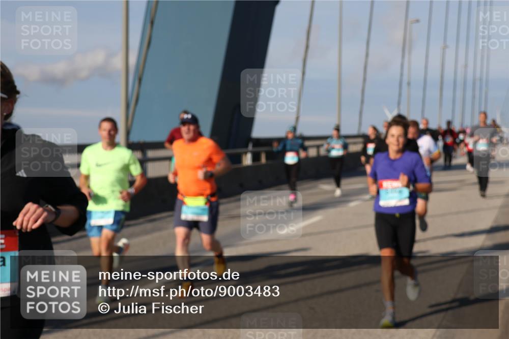 03.10.2025 - Köhlbrandbrückenlauf Julia Fischer http://msf.ph/oto/9003483 03.10.2025 09:45:57 Position 2  meine-sportfotos.de