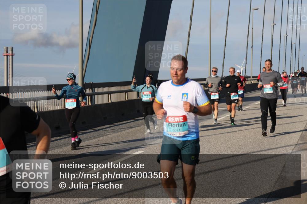 03.10.2025 - Köhlbrandbrückenlauf Julia Fischer http://msf.ph/oto/9003503 03.10.2025 09:45:59 Position 2 3071 meine-sportfotos.de