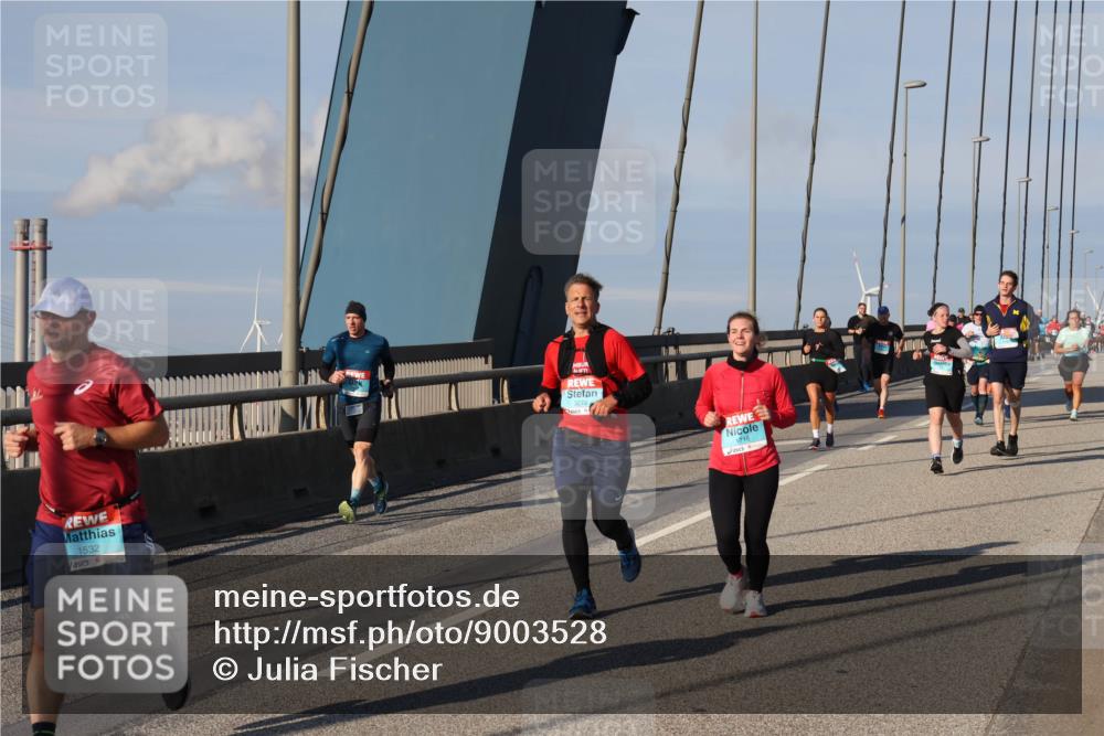 03.10.2025 - Köhlbrandbrückenlauf Julia Fischer http://msf.ph/oto/9003528 03.10.2025 09:46:05 Position 2 1532, 1716 meine-sportfotos.de