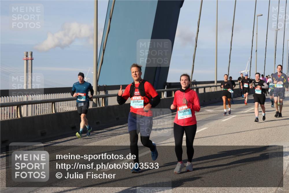 03.10.2025 - Köhlbrandbrückenlauf Julia Fischer http://msf.ph/oto/9003533 03.10.2025 09:46:06 Position 2 3272, 1716 meine-sportfotos.de