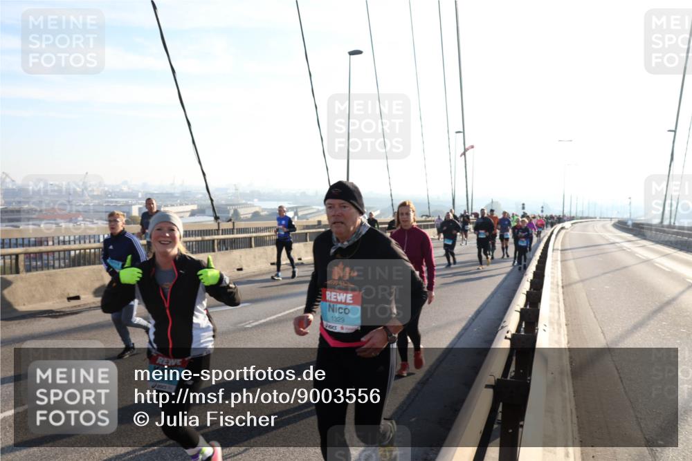 03.10.2025 - Köhlbrandbrückenlauf Julia Fischer http://msf.ph/oto/9003556 03.10.2025 09:29:43 Position 1 209, 1329 meine-sportfotos.de