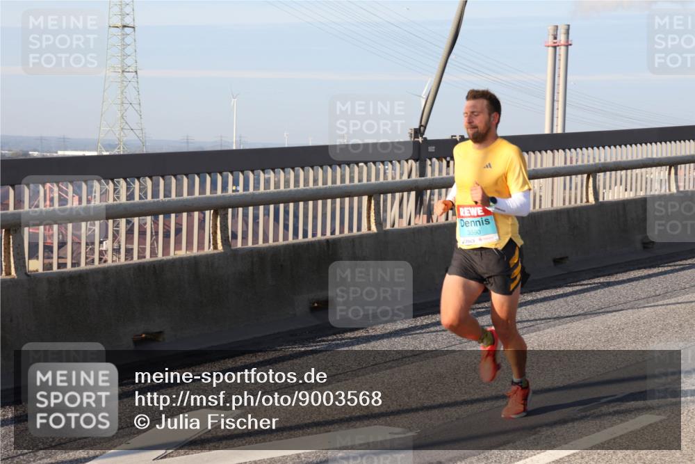 03.10.2025 - Köhlbrandbrückenlauf Julia Fischer http://msf.ph/oto/9003568 03.10.2025 09:29:47 Position 1 3590 meine-sportfotos.de