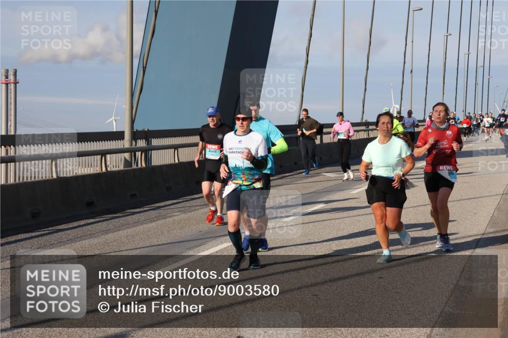 03.10.2025 - Köhlbrandbrückenlauf Julia Fischer http://msf.ph/oto/9003580 03.10.2025 09:46:12 Position 2  meine-sportfotos.de