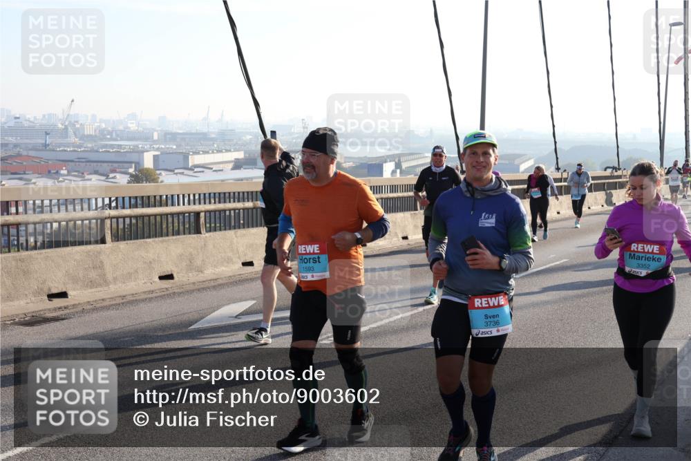 03.10.2025 - Köhlbrandbrückenlauf Julia Fischer http://msf.ph/oto/9003602 03.10.2025 09:29:51 Position 1 1593, 3736, 3352 meine-sportfotos.de