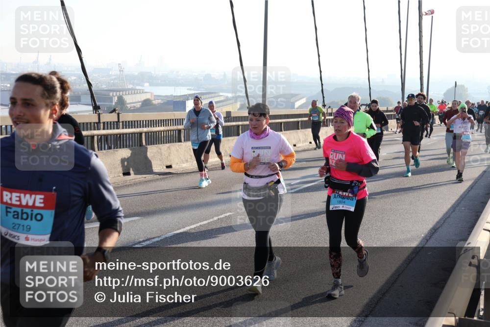 03.10.2025 - Köhlbrandbrückenlauf Julia Fischer http://msf.ph/oto/9003626 03.10.2025 09:29:57 Position 1 2719, 1804 meine-sportfotos.de