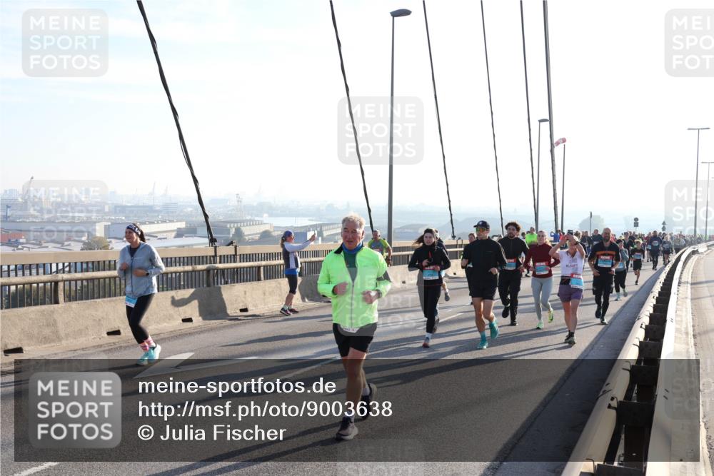 03.10.2025 - Köhlbrandbrückenlauf Julia Fischer http://msf.ph/oto/9003638 03.10.2025 09:29:59 Position 1  meine-sportfotos.de