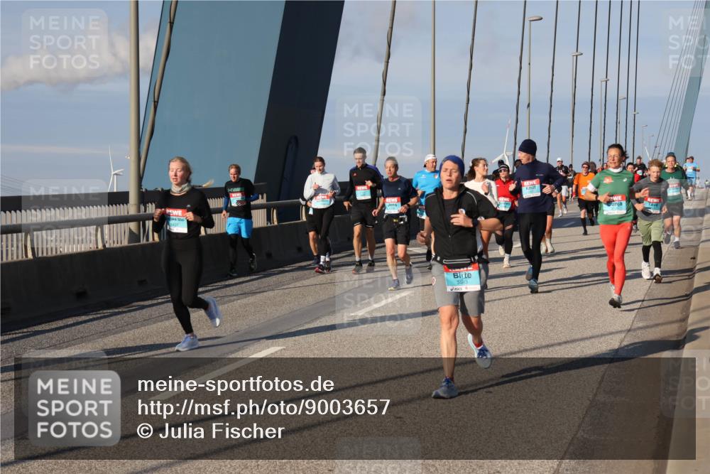 03.10.2025 - Köhlbrandbrückenlauf Julia Fischer http://msf.ph/oto/9003657 03.10.2025 09:46:27 Position 2 3493 meine-sportfotos.de