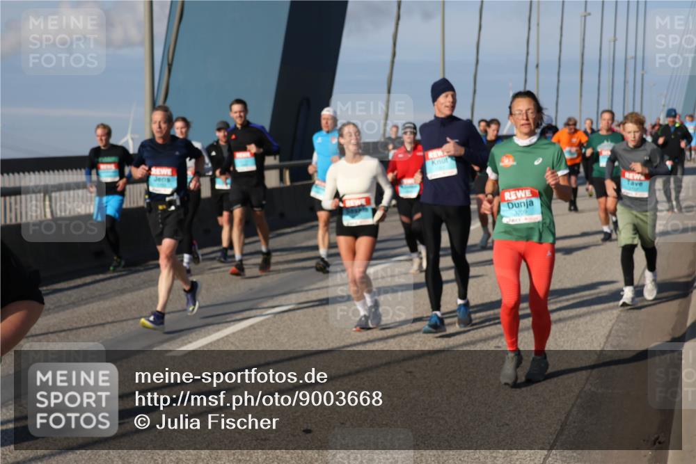 03.10.2025 - Köhlbrandbrückenlauf Julia Fischer http://msf.ph/oto/9003668 03.10.2025 09:46:29 Position 2  meine-sportfotos.de