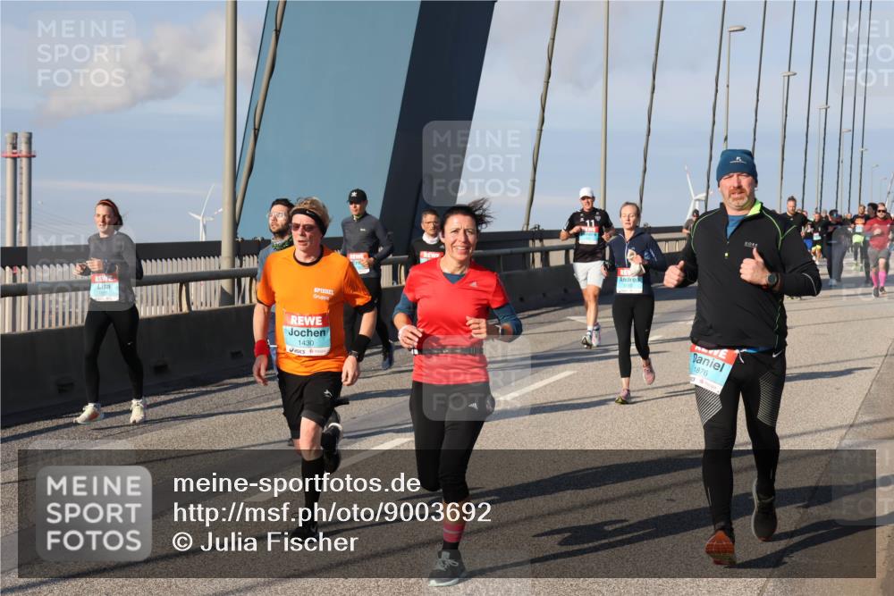 03.10.2025 - Köhlbrandbrückenlauf Julia Fischer http://msf.ph/oto/9003692 03.10.2025 09:46:34 Position 2 1430, 1876 meine-sportfotos.de