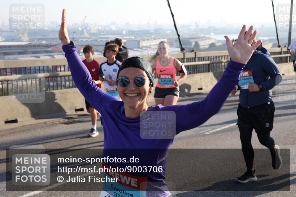 03.10.2025 - Köhlbrandbrückenlauf Julia Fischer http://msf.ph/oto/9003706 03.10.2025 09:30:14 Position 1 1, 1562, 37 meine-sportfotos.de