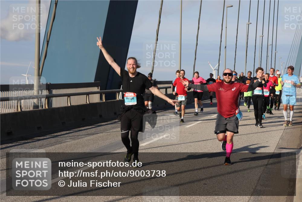 03.10.2025 - Köhlbrandbrückenlauf Julia Fischer http://msf.ph/oto/9003738 03.10.2025 09:46:41 Position 2 2793 meine-sportfotos.de