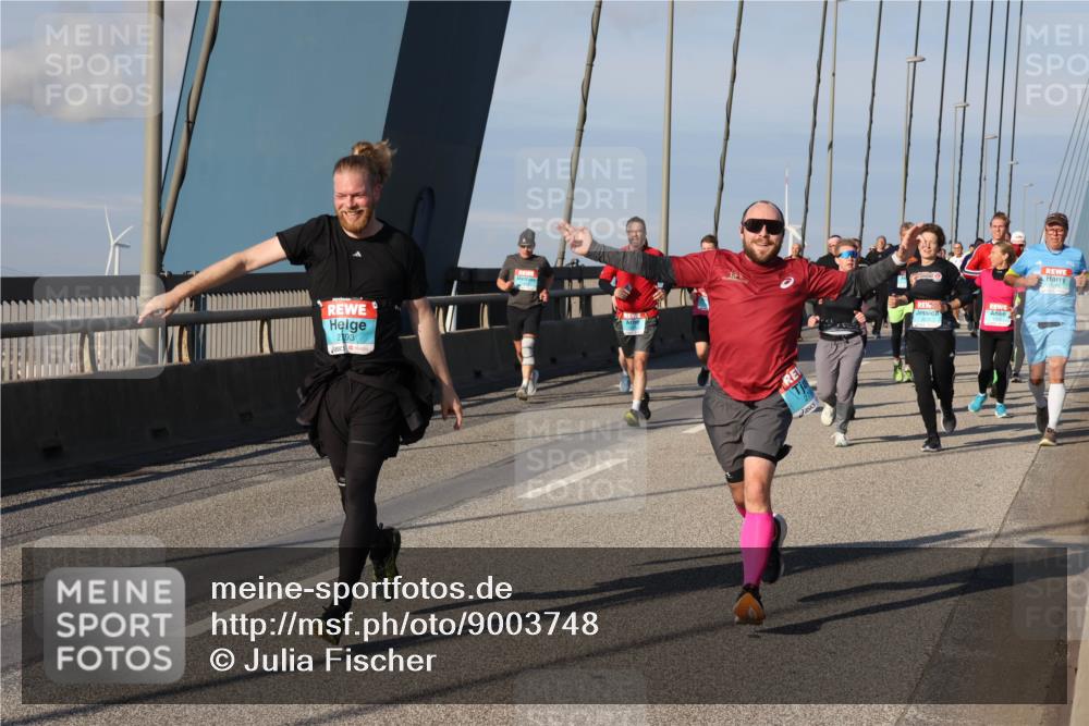 03.10.2025 - Köhlbrandbrückenlauf Julia Fischer http://msf.ph/oto/9003748 03.10.2025 09:46:42 Position 2 193 meine-sportfotos.de