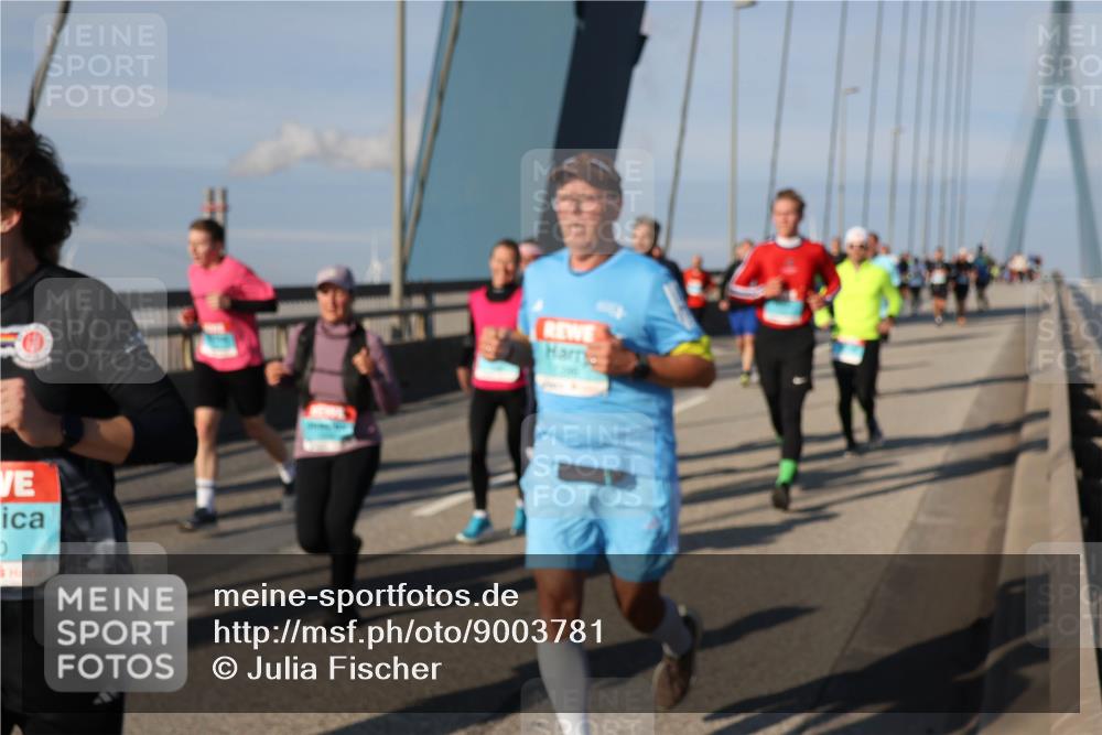 03.10.2025 - Köhlbrandbrückenlauf Julia Fischer http://msf.ph/oto/9003781 03.10.2025 09:46:47 Position 2  meine-sportfotos.de