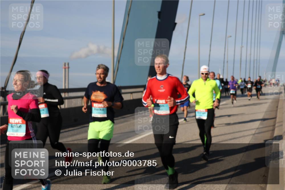 03.10.2025 - Köhlbrandbrückenlauf Julia Fischer http://msf.ph/oto/9003785 03.10.2025 09:46:48 Position 2 1355 meine-sportfotos.de