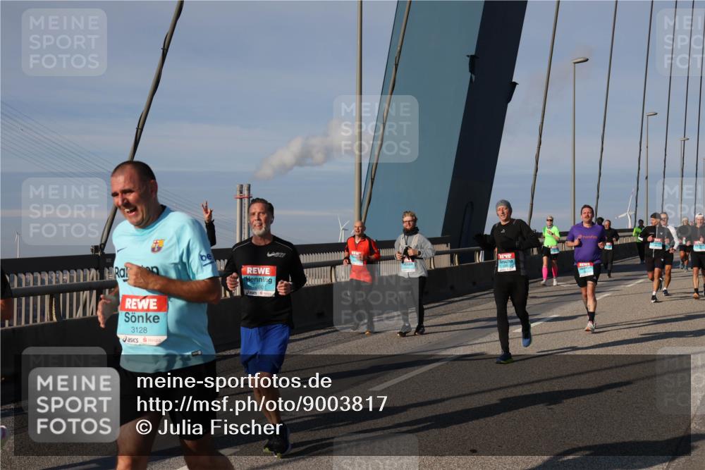 03.10.2025 - Köhlbrandbrückenlauf Julia Fischer http://msf.ph/oto/9003817 03.10.2025 09:46:52 Position 2 977799387730, 3128, 1660 meine-sportfotos.de