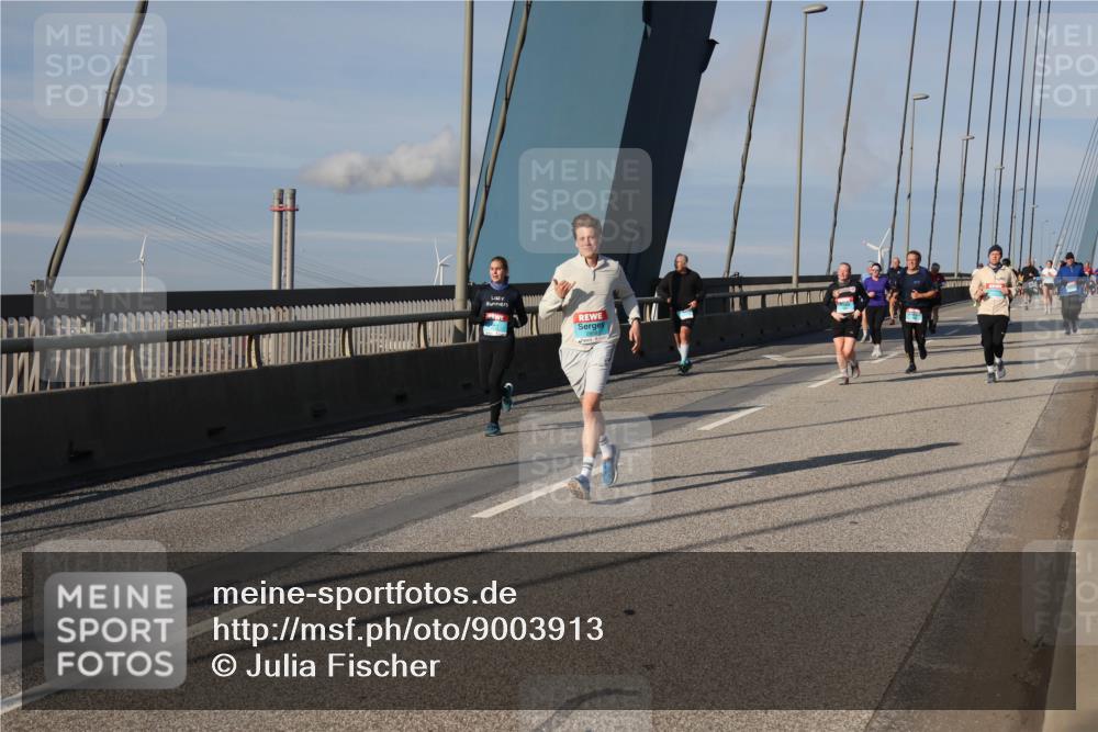 03.10.2025 - Köhlbrandbrückenlauf Julia Fischer http://msf.ph/oto/9003913 03.10.2025 09:47:09 Position 2  meine-sportfotos.de