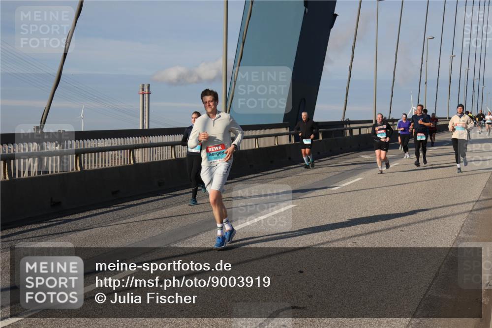 03.10.2025 - Köhlbrandbrückenlauf Julia Fischer http://msf.ph/oto/9003919 03.10.2025 09:47:09 Position 2  meine-sportfotos.de