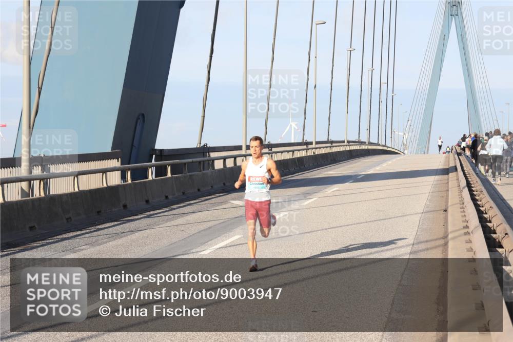03.10.2025 - Köhlbrandbrückenlauf Julia Fischer http://msf.ph/oto/9003947 03.10.2025 09:30:58 Position 1 1013, 111, 1, 1 meine-sportfotos.de