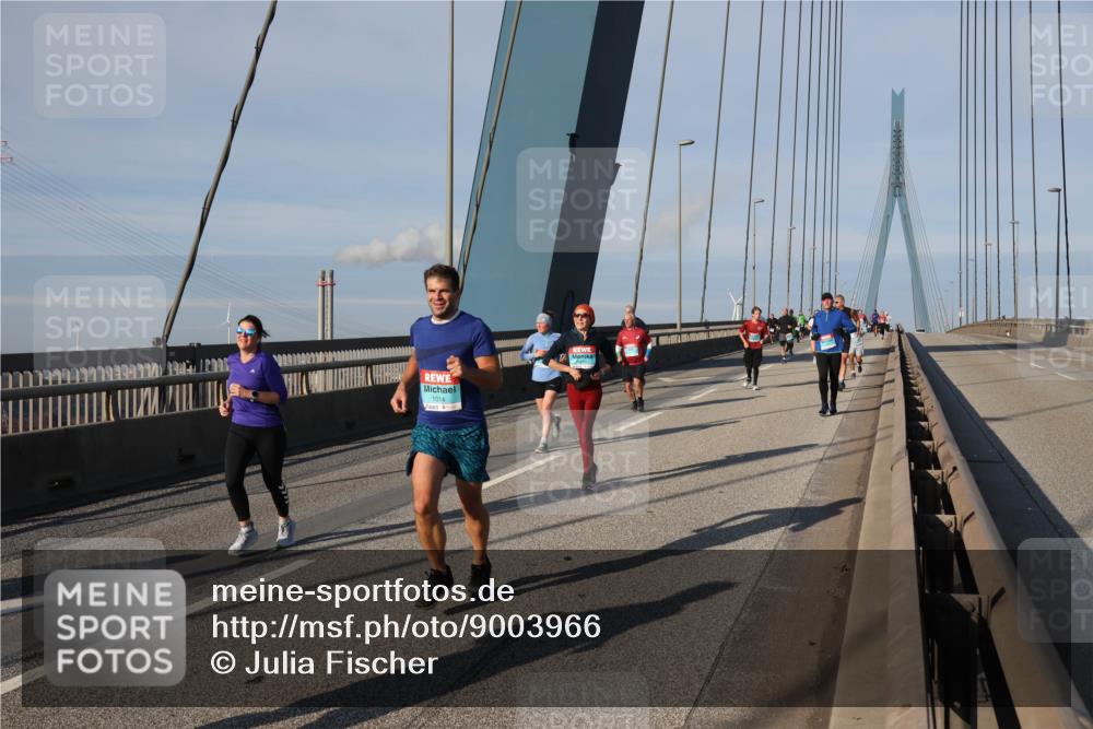 03.10.2025 - Köhlbrandbrückenlauf Julia Fischer http://msf.ph/oto/9003966 03.10.2025 09:47:16 Position 2 1014 meine-sportfotos.de