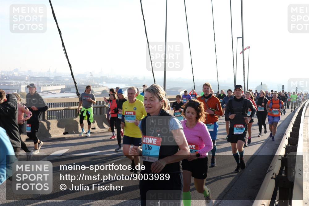 03.10.2025 - Köhlbrandbrückenlauf Julia Fischer http://msf.ph/oto/9003989 03.10.2025 09:31:09 Position 1 3215, 1031 meine-sportfotos.de