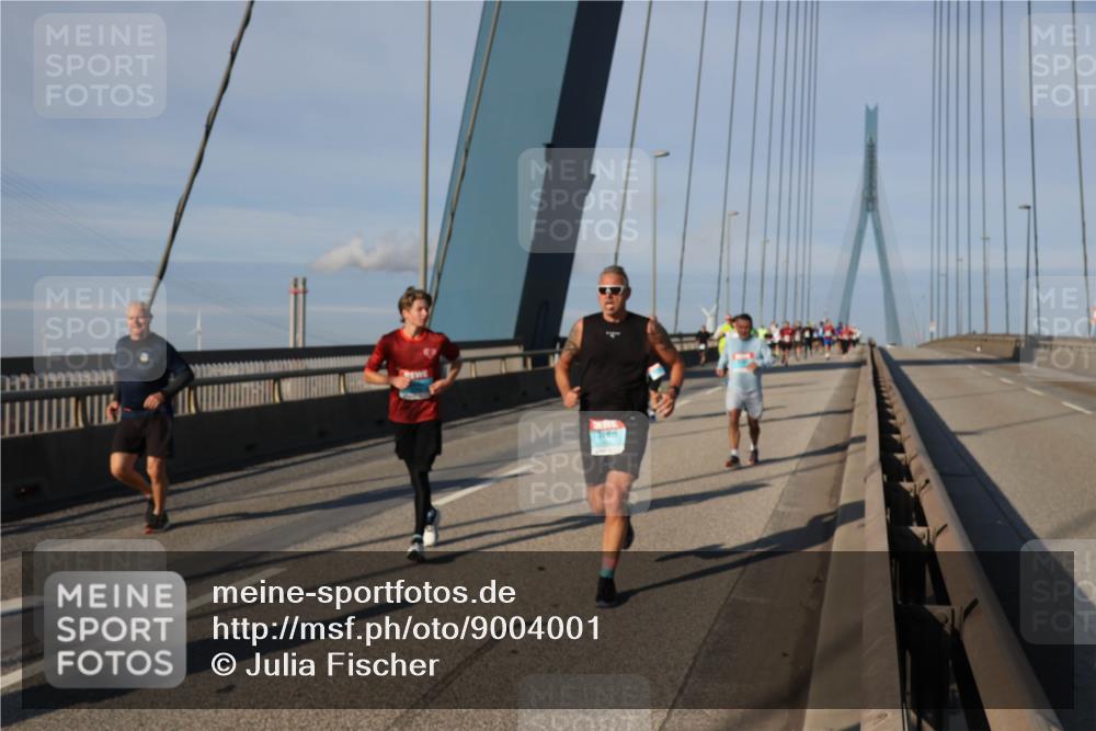 03.10.2025 - Köhlbrandbrückenlauf Julia Fischer http://msf.ph/oto/9004001 03.10.2025 09:47:21 Position 2  meine-sportfotos.de