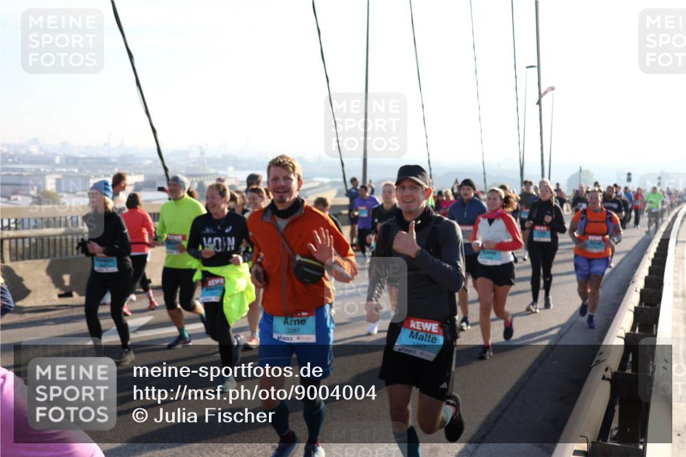 03.10.2025 - Köhlbrandbrückenlauf Julia Fischer http://msf.ph/oto/9004004 03.10.2025 09:31:10 Position 1 3281, 1031 meine-sportfotos.de