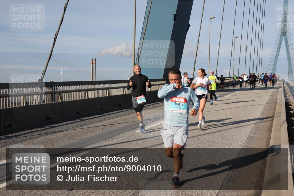 03.10.2025 - Köhlbrandbrückenlauf Julia Fischer http://msf.ph/oto/9004010 03.10.2025 09:47:24 Position 2 3542 meine-sportfotos.de