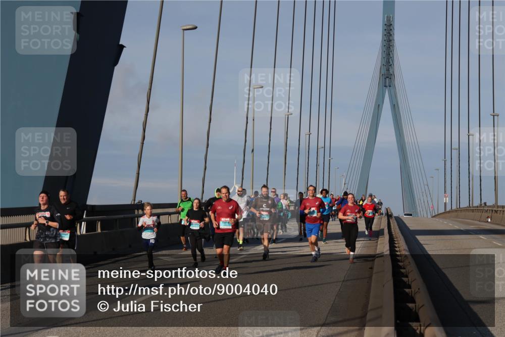 03.10.2025 - Köhlbrandbrückenlauf Julia Fischer http://msf.ph/oto/9004040 03.10.2025 09:47:30 Position 2 10 meine-sportfotos.de