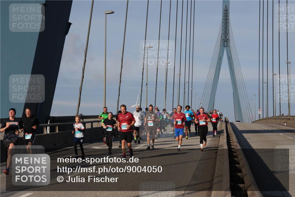 03.10.2025 - Köhlbrandbrückenlauf Julia Fischer http://msf.ph/oto/9004050 03.10.2025 09:47:30 Position 2  meine-sportfotos.de
