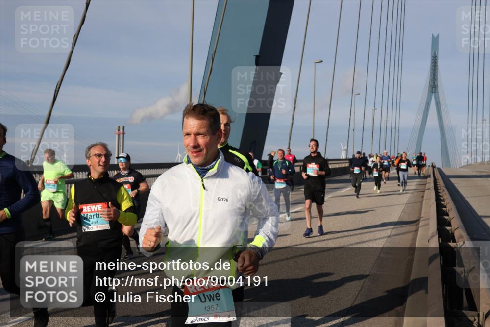 03.10.2025 - Köhlbrandbrückenlauf Julia Fischer http://msf.ph/oto/9004191 03.10.2025 09:47:56 Position 2 464, 1367 meine-sportfotos.de