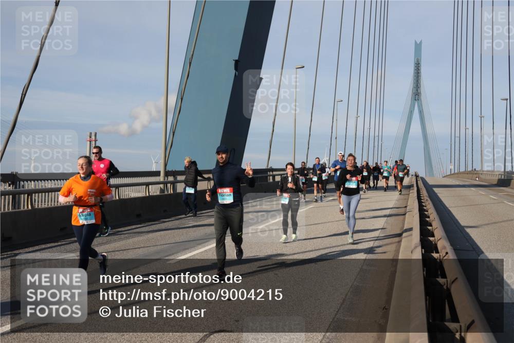 03.10.2025 - Köhlbrandbrückenlauf Julia Fischer http://msf.ph/oto/9004215 03.10.2025 09:48:01 Position 2  meine-sportfotos.de