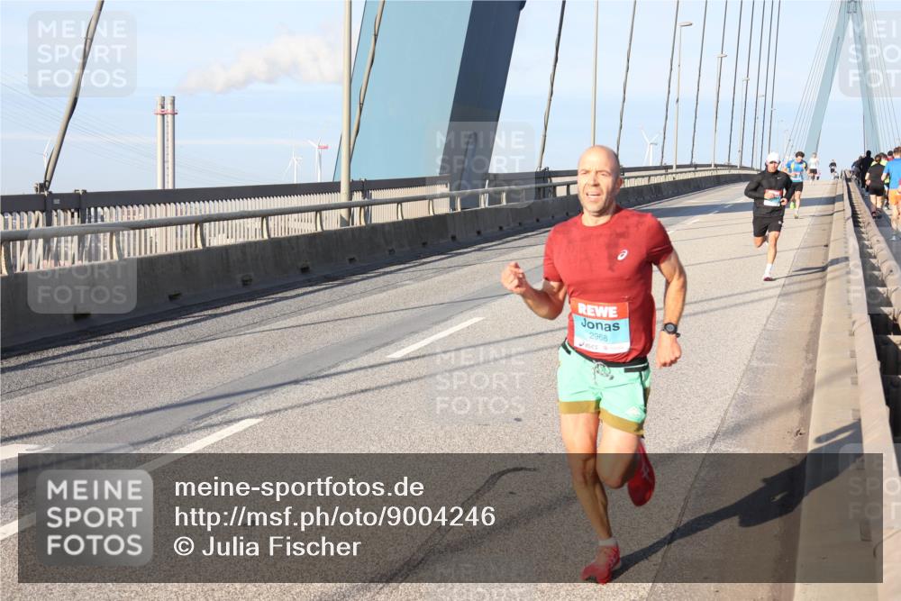 03.10.2025 - Köhlbrandbrückenlauf Julia Fischer http://msf.ph/oto/9004246 03.10.2025 09:31:49 Position 1 2968 meine-sportfotos.de