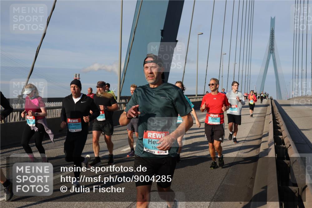 03.10.2025 - Köhlbrandbrückenlauf Julia Fischer http://msf.ph/oto/9004285 03.10.2025 09:48:11 Position 2 3321, 150, 3201 meine-sportfotos.de