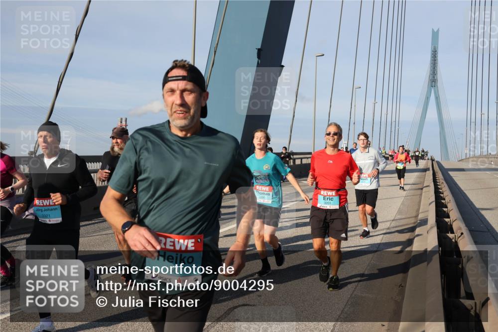 03.10.2025 - Köhlbrandbrückenlauf Julia Fischer http://msf.ph/oto/9004295 03.10.2025 09:48:11 Position 2 3321, 1501, 3200, 3201 meine-sportfotos.de