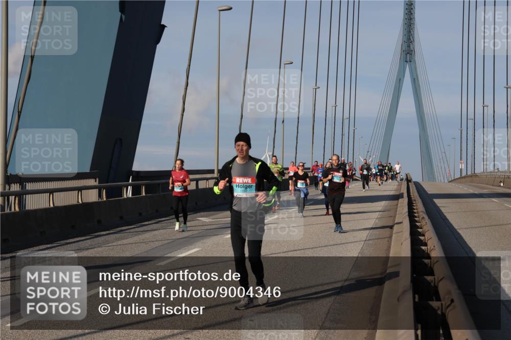 03.10.2025 - Köhlbrandbrückenlauf Julia Fischer http://msf.ph/oto/9004346 03.10.2025 09:48:23 Position 2 1192 meine-sportfotos.de