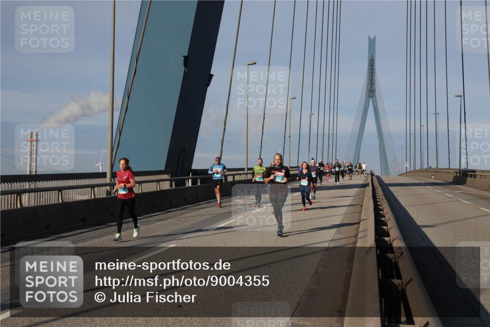 03.10.2025 - Köhlbrandbrückenlauf Julia Fischer http://msf.ph/oto/9004355 03.10.2025 09:48:25 Position 2  meine-sportfotos.de