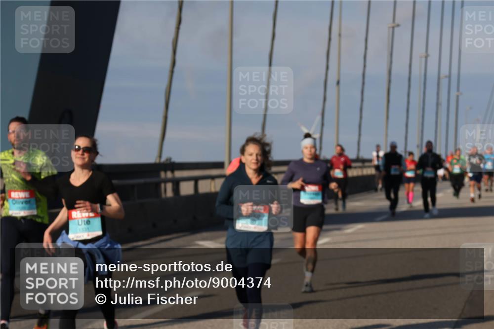 03.10.2025 - Köhlbrandbrückenlauf Julia Fischer http://msf.ph/oto/9004374 03.10.2025 09:48:29 Position 2  meine-sportfotos.de
