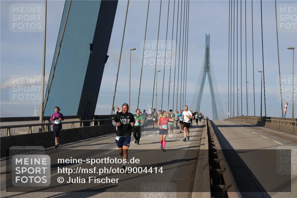 03.10.2025 - Köhlbrandbrückenlauf Julia Fischer http://msf.ph/oto/9004414 03.10.2025 09:48:41 Position 2  meine-sportfotos.de