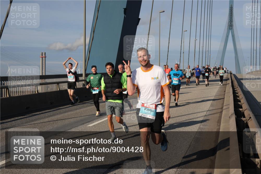 03.10.2025 - Köhlbrandbrückenlauf Julia Fischer http://msf.ph/oto/9004428 03.10.2025 09:48:47 Position 2 3345 meine-sportfotos.de
