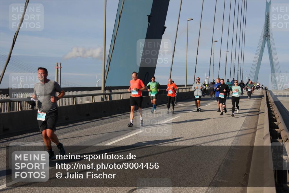 03.10.2025 - Köhlbrandbrückenlauf Julia Fischer http://msf.ph/oto/9004456 03.10.2025 09:48:51 Position 2 1015 meine-sportfotos.de