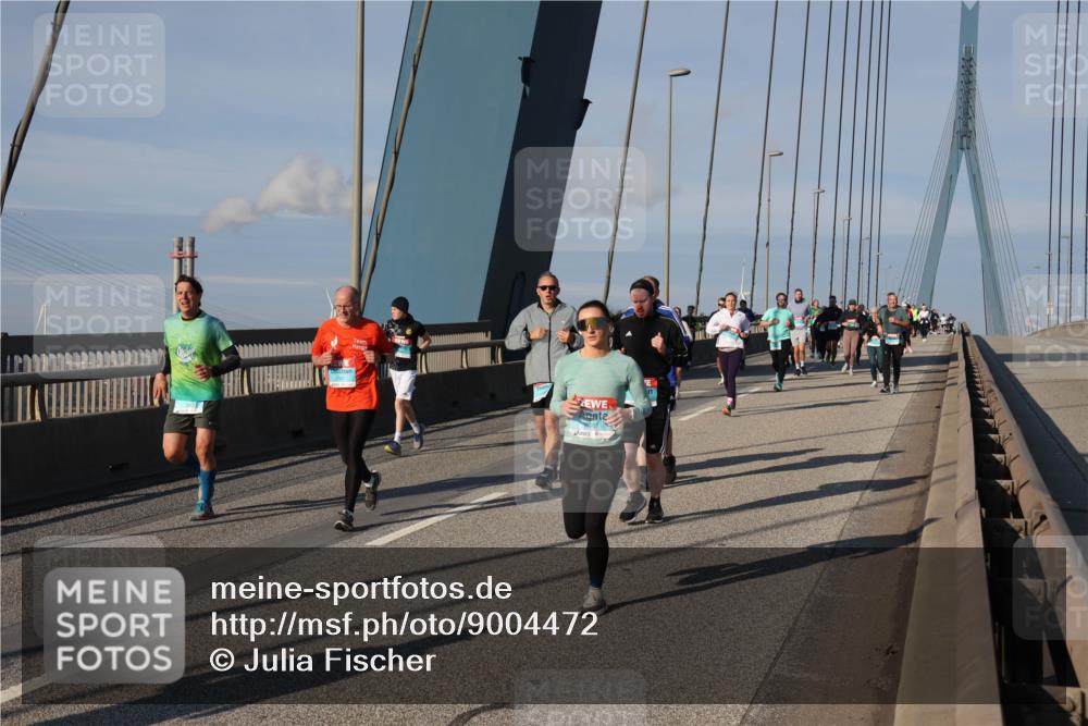03.10.2025 - Köhlbrandbrückenlauf Julia Fischer http://msf.ph/oto/9004472 03.10.2025 09:48:55 Position 2  meine-sportfotos.de