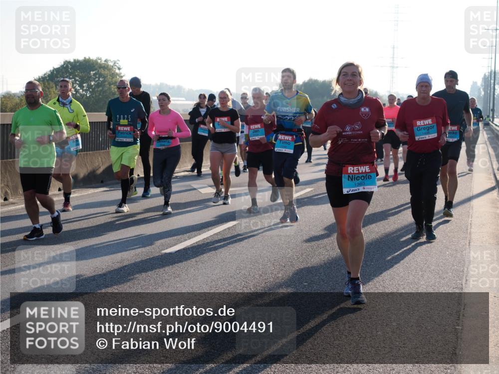 03.10.2025 - Köhlbrandbrückenlauf Fabian Wolf http://msf.ph/oto/9004491 03.10.2025 09:18:47 Position 3 2, 025, 1363, 1498 meine-sportfotos.de